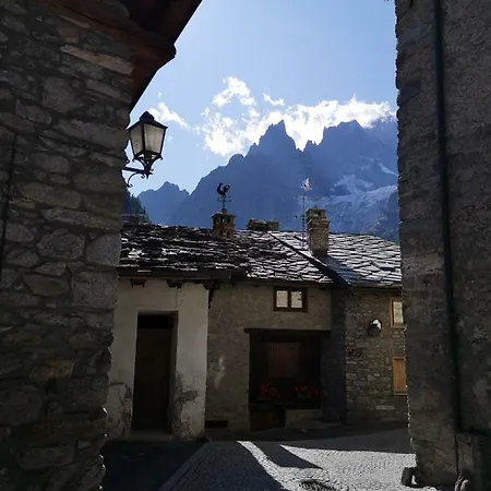Vista Monte Bianco Apartamento Courmayeur